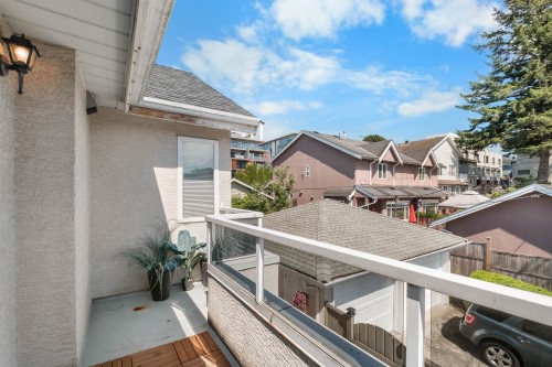230 St. Patricks Avenue, North Vancouver, BC 