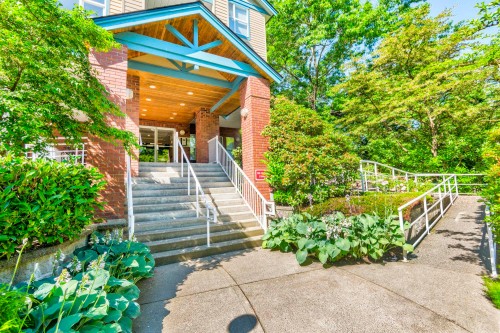 307-5281 Oakmount Crescent, Burnaby, BC 