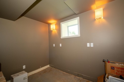 893 Friar Crescent, North Vancouver, BC 