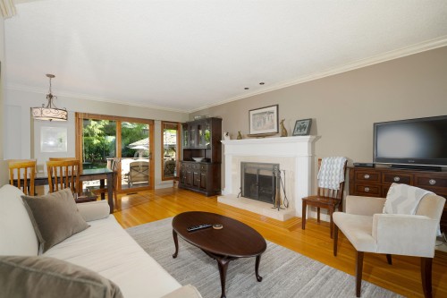 893 Friar Crescent, North Vancouver, BC 