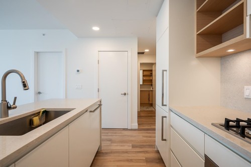 2101-4433 Alaska Street  Burnaby, BC V5C 5T3