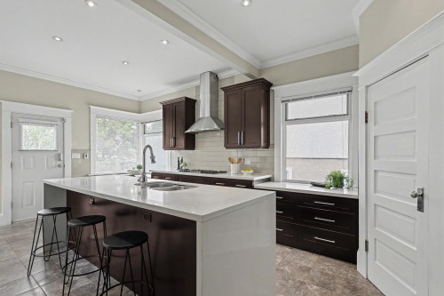 4072 Ontario Street, Vancouver, BC 