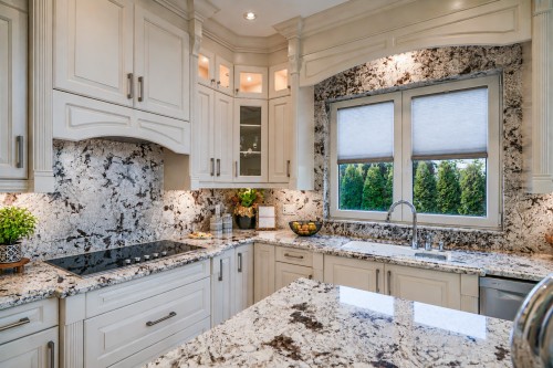10311 Mortfield Road, Richmond, BC - Indoor Photo Showing Kitchen With Upgraded Kitchen