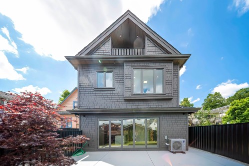 2-847 10Th Avenue E, Vancouver, BC 