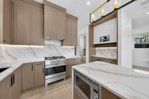 2-847 10Th Avenue E, Vancouver, BC 