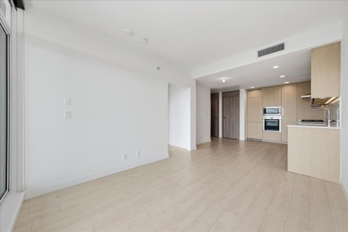 3201-4880 Lougheed Highway, Burnaby, BC 