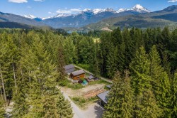 8354 Rainbow Drive Whistler, BC V8E 0G1