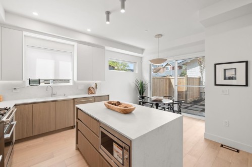 2-625 24Th Avenue E, Vancouver, BC 