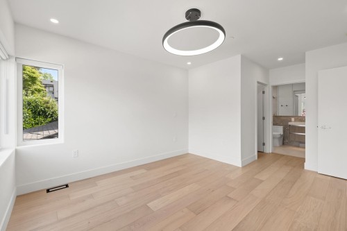 2-625 24Th Avenue E, Vancouver, BC 