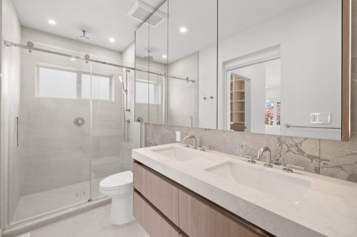 2-625 24Th Avenue E, Vancouver, BC 