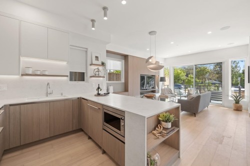 1-625 24Th Avenue E, Vancouver, BC 