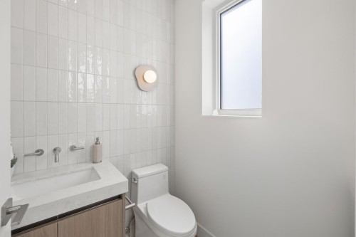 1-625 24Th Avenue E, Vancouver, BC 