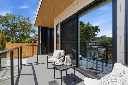 1-625 24Th Avenue E, Vancouver, BC 