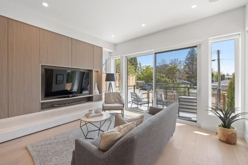 1-625 24Th Avenue E, Vancouver, BC 