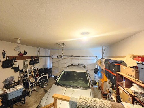 2805 Silverberry Court, Coquitlam, BC - Indoor Photo Showing Garage
