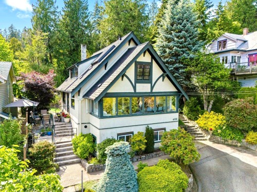 445 Oxley Street N West Vancouver, BC V7V 2L5