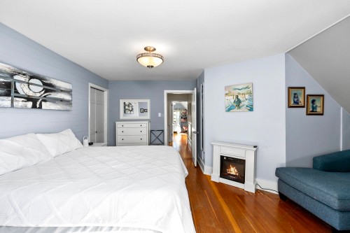 445 Oxley Street N, West Vancouver, BC 