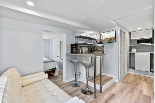 445 Oxley Street N, West Vancouver, BC 