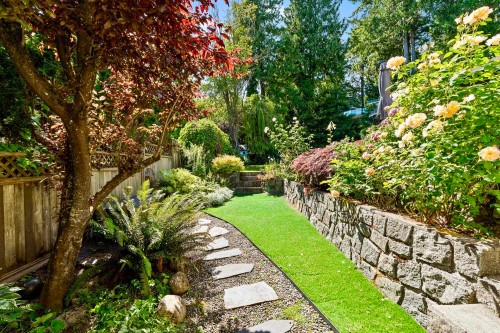 445 Oxley Street N, West Vancouver, BC 