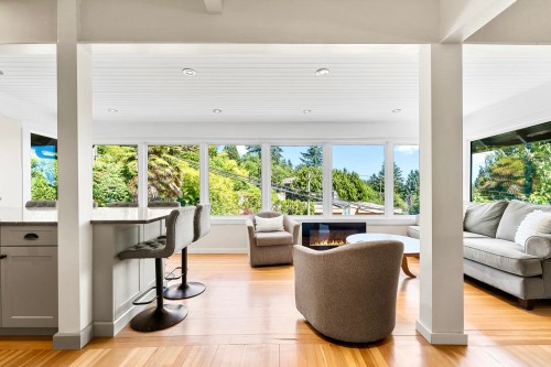 445 Oxley Street N, West Vancouver, BC 