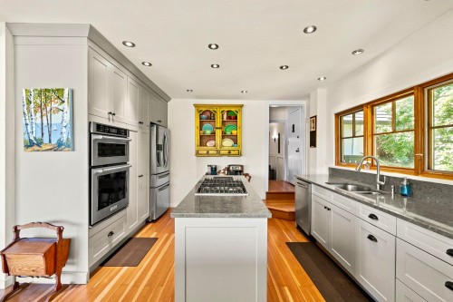 445 Oxley Street N, West Vancouver, BC 