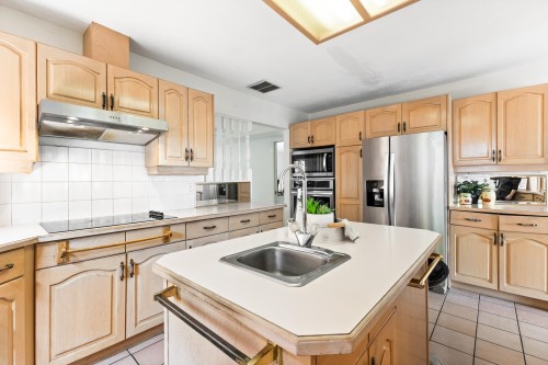 5843 Carson Street, Burnaby, BC 