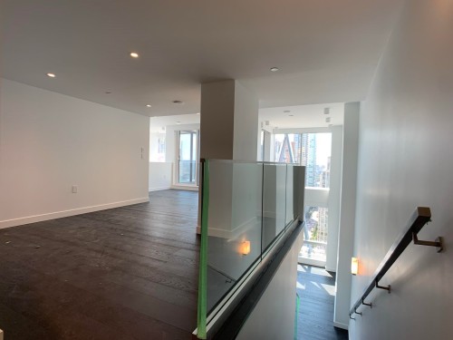 1111 Richards, Vancouver, BC 