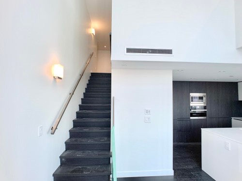 1111 Richards, Vancouver, BC 