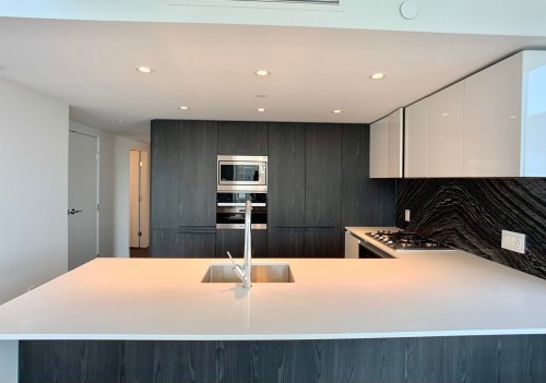 1111 Richards, Vancouver, BC 