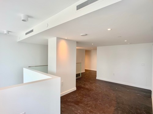 1111 Richards, Vancouver, BC 