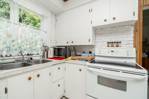 715 Roderick Avenue, Coquitlam, BC 