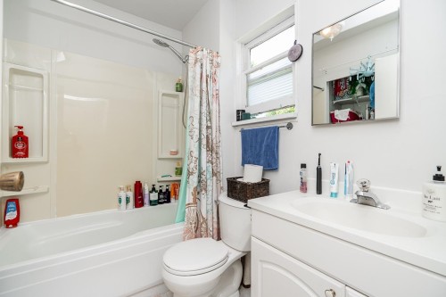 715 Roderick Avenue, Coquitlam, BC 