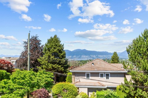 2495 33Rd Avenue W, Vancouver, BC 