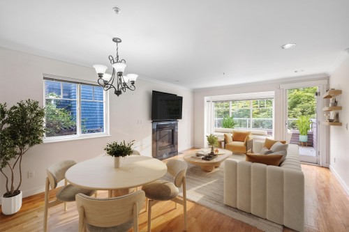 416 Keith Road W, North Vancouver, BC 