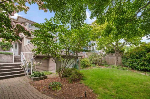 416 Keith Road W, North Vancouver, BC 