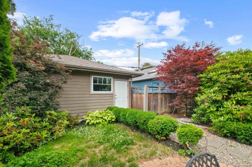 416 Keith Road W, North Vancouver, BC 