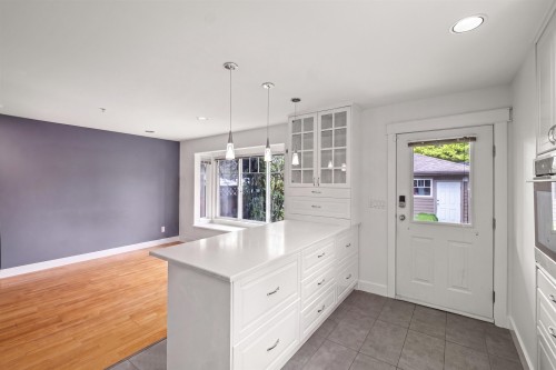 416 Keith Road W, North Vancouver, BC 