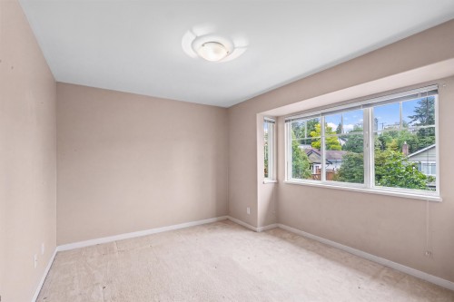 416 Keith Road W, North Vancouver, BC 