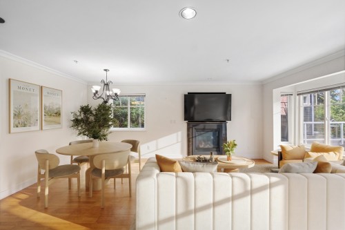 416 Keith Road W, North Vancouver, BC 