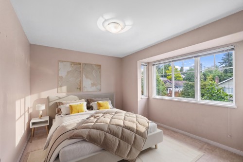 416 Keith Road W, North Vancouver, BC 