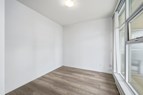 1006-2289 Yukon Crescent, Burnaby, BC - Indoor Photo Showing Other Room