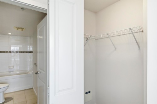 1006-2289 Yukon Crescent, Burnaby, BC - Indoor