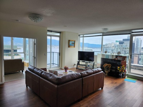 3307-1328 Pender Street W, Vancouver, BC 