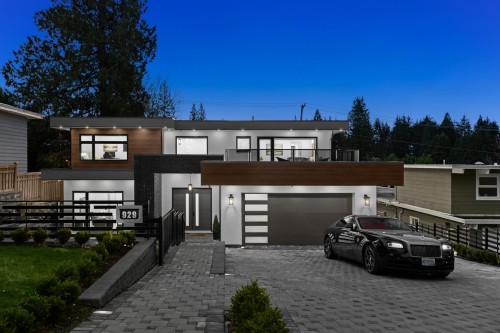 929 Canyon Boulevard, North Vancouver, BC 