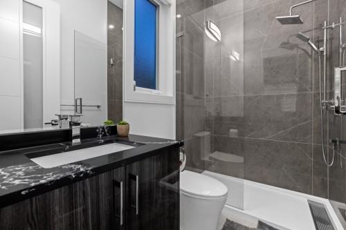 929 Canyon Boulevard, North Vancouver, BC 