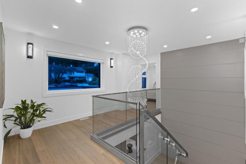 929 Canyon Boulevard, North Vancouver, BC 