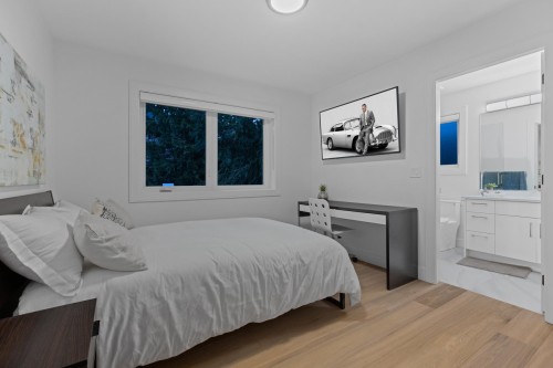 929 Canyon Boulevard, North Vancouver, BC 
