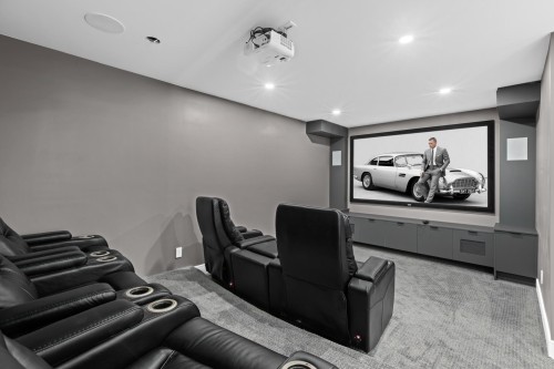 929 Canyon Boulevard, North Vancouver, BC 