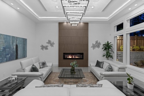929 Canyon Boulevard, North Vancouver, BC 