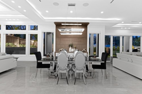 929 Canyon Boulevard, North Vancouver, BC 